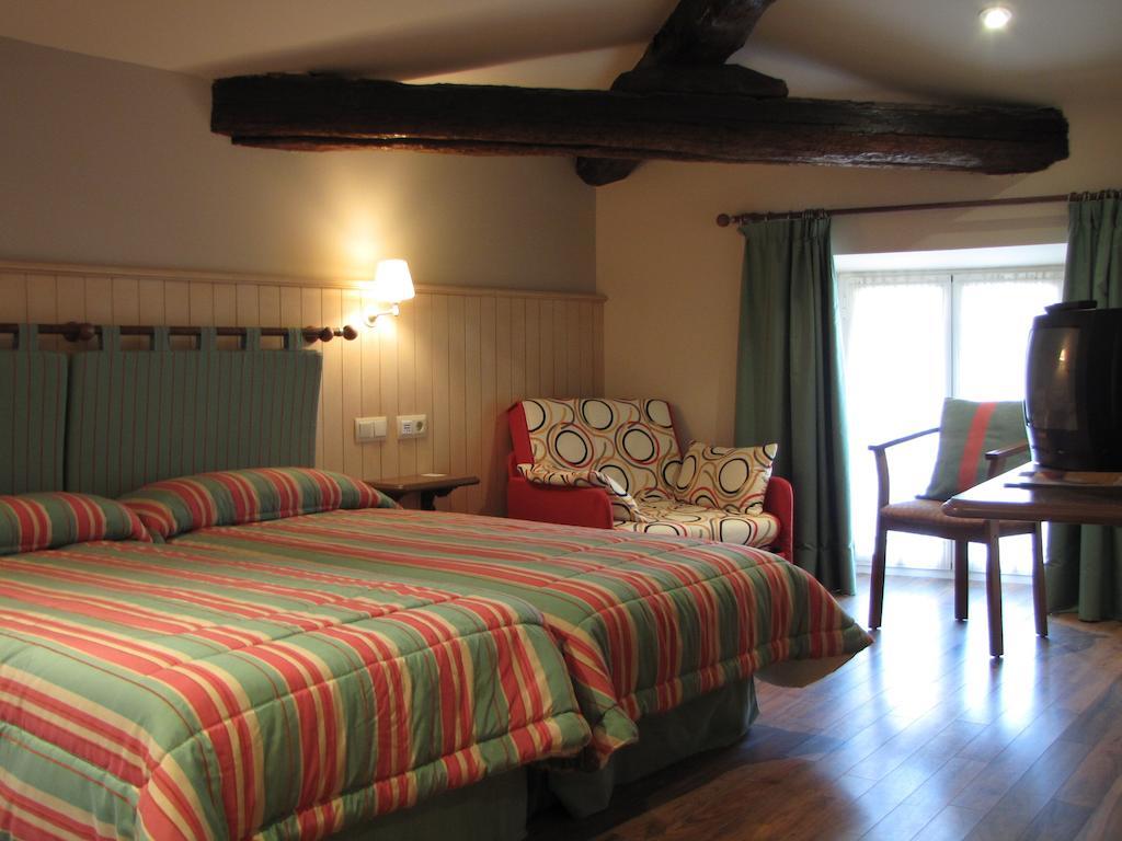 Hostal Beti-Jai Aoiz Oda fotoğraf